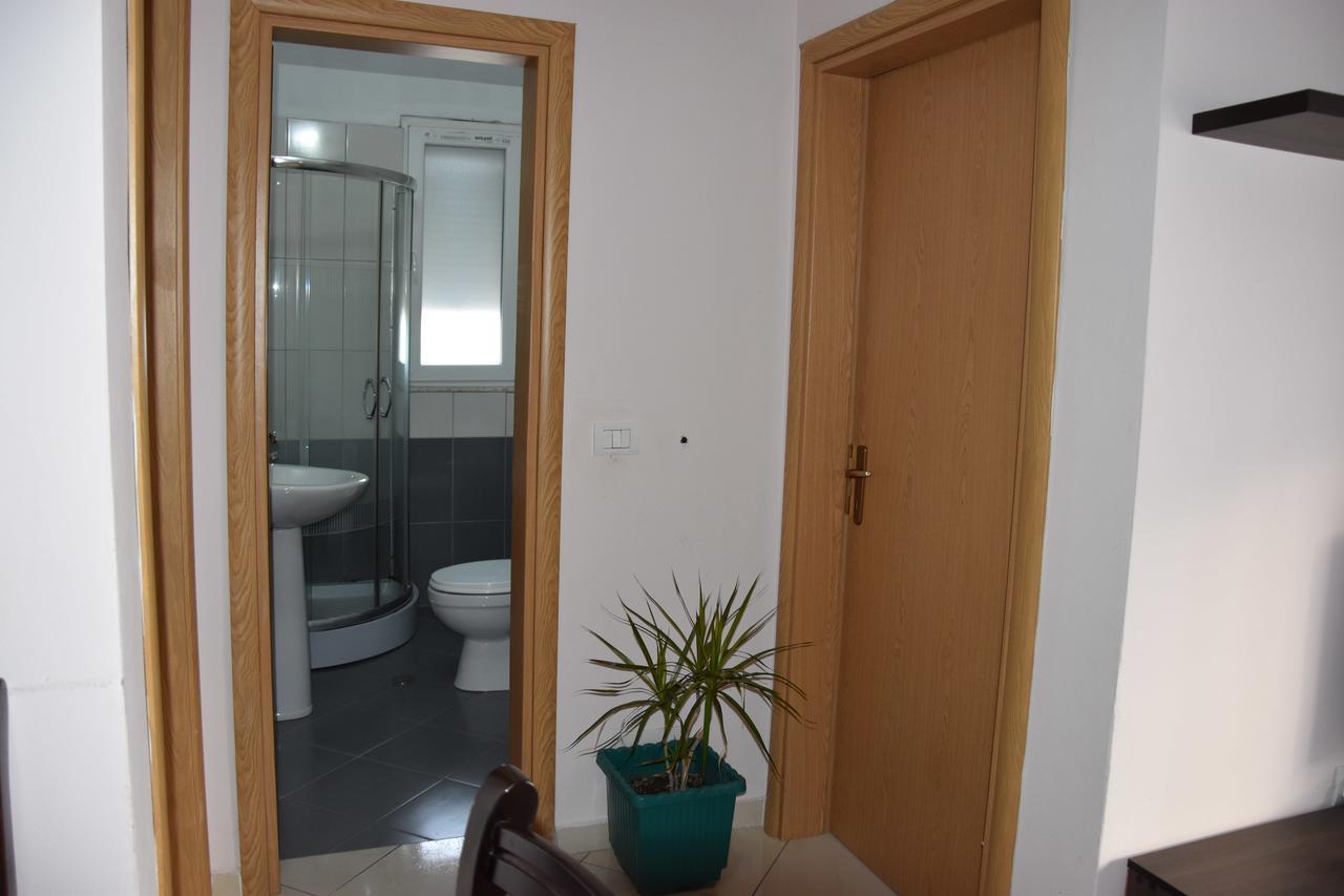 Star Apartments Durrës Buitenkant foto